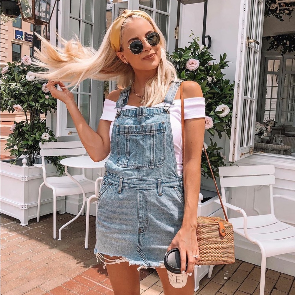 Abercrombie & Fitch Off Shoulder Bodysuit